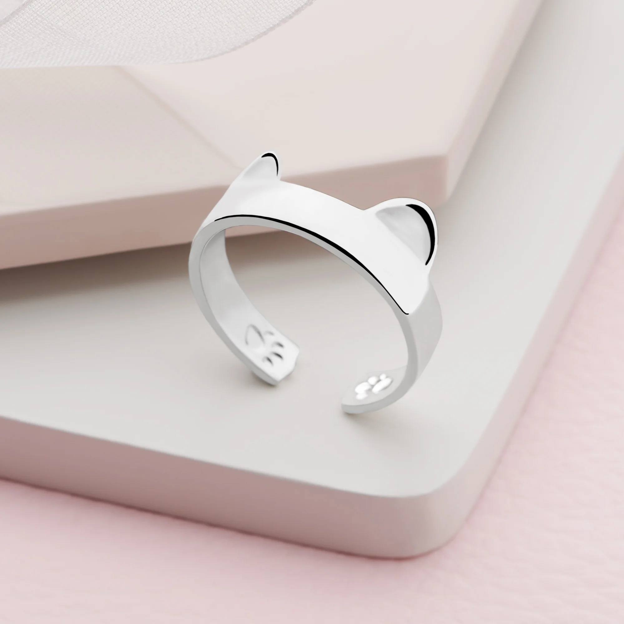 Kitty Hugs Ring - Image 2